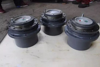 减速器漏油般是由轴端密封导致的吗？